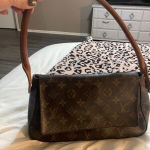 Louis Vuitton purse